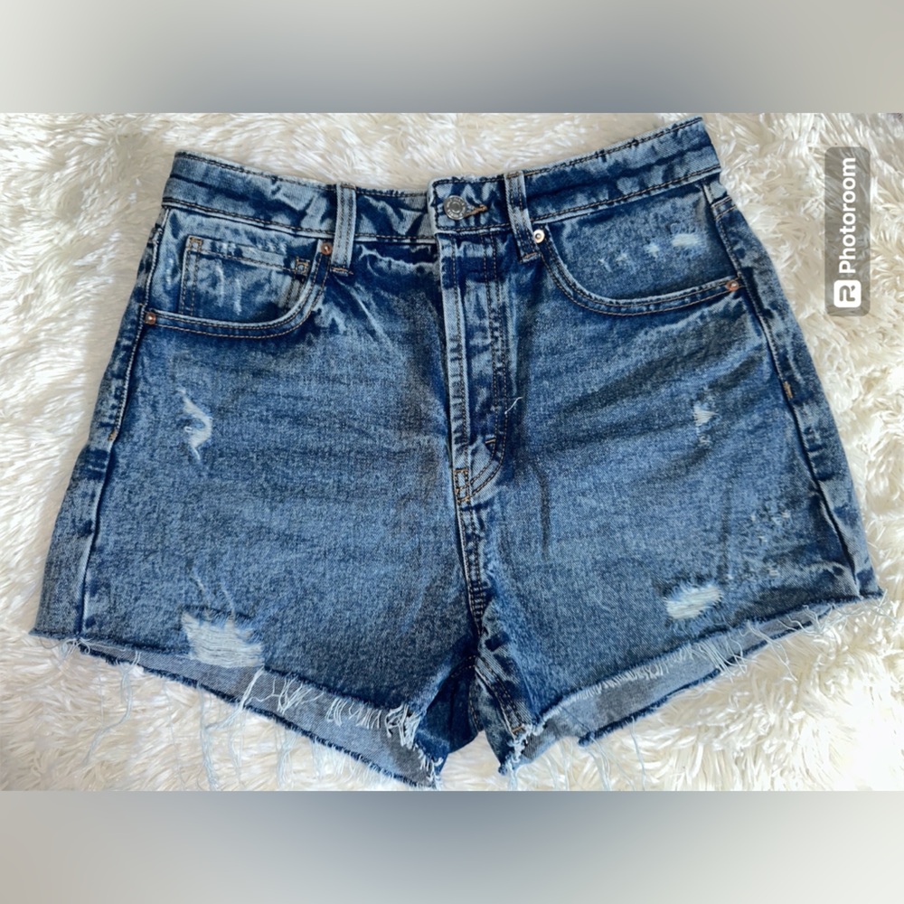 Wild Fable Highest Rise Cut-Off distressed Shorts Size 6 Blue Button Fly Raw Hem
